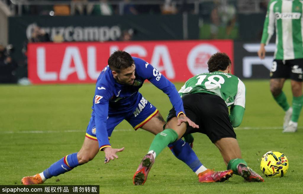 格德斯传射建功！西甲对阵巴萨的历史性时刻